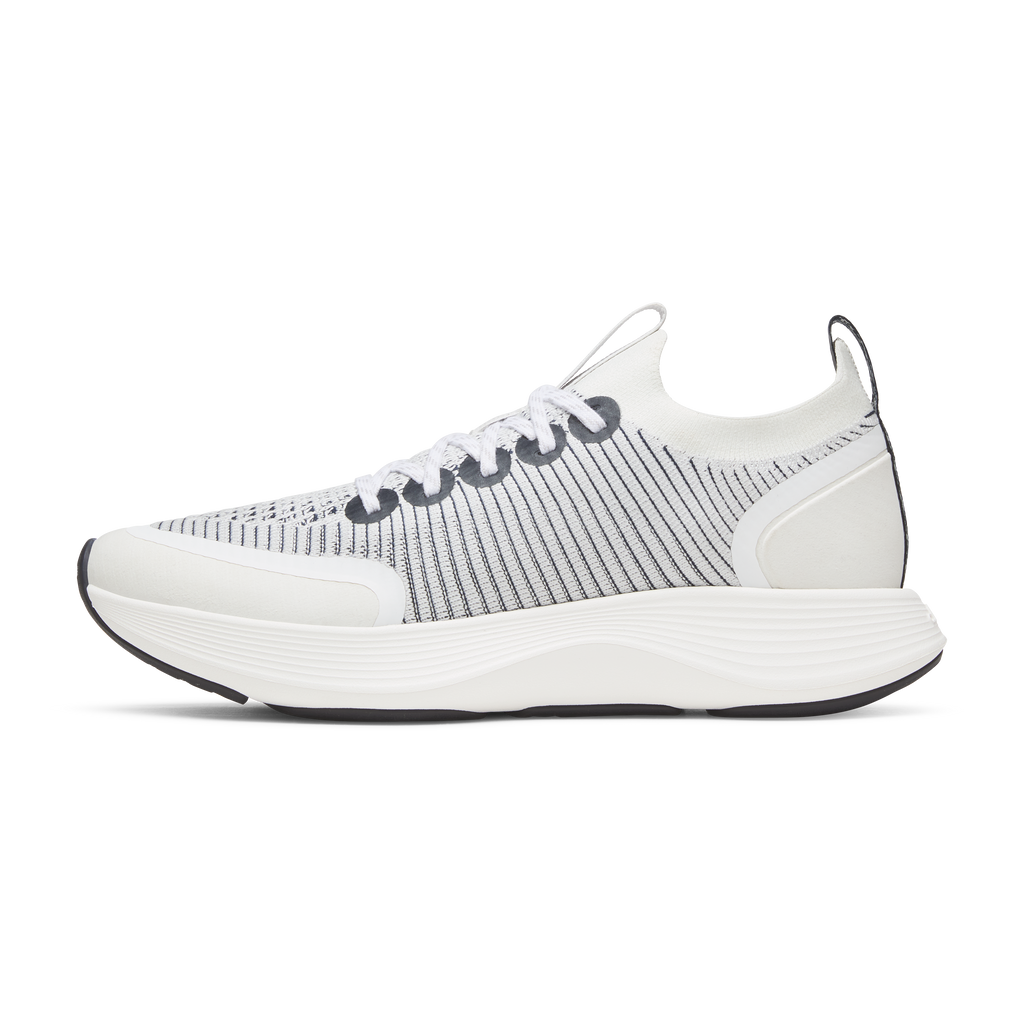 WOMEN'S STRIDER